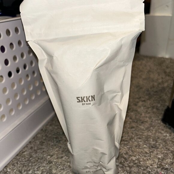 SKNN Other - SKKN By Kim Night Oil Restoring Treatment NIB